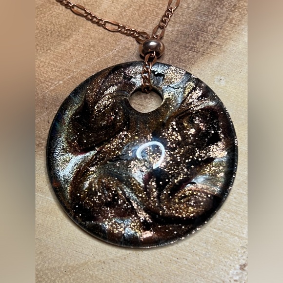 Sparkling copper glass art pendant - Picture 4 of 4